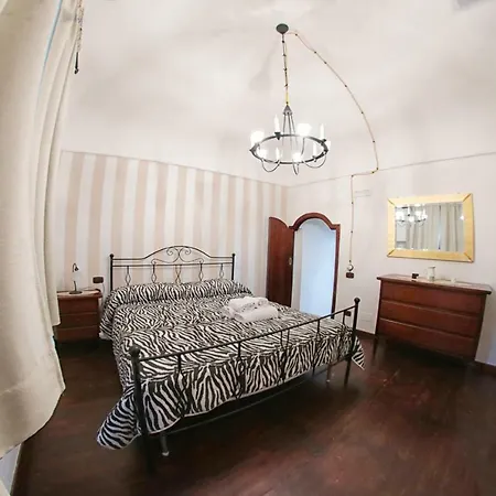 فندق مبيت وإفطار Al Vecchio Cellaio Historical 4*